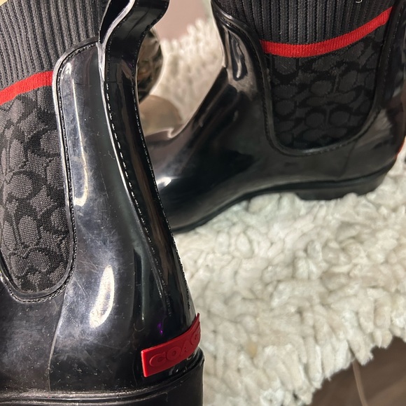 🔥😍Coach Red/Black Rain boots/ logo Sock Style Size 7 … ✨🚨LAST OFFER🤗🚨🚨✨ - Picture 4 of 5